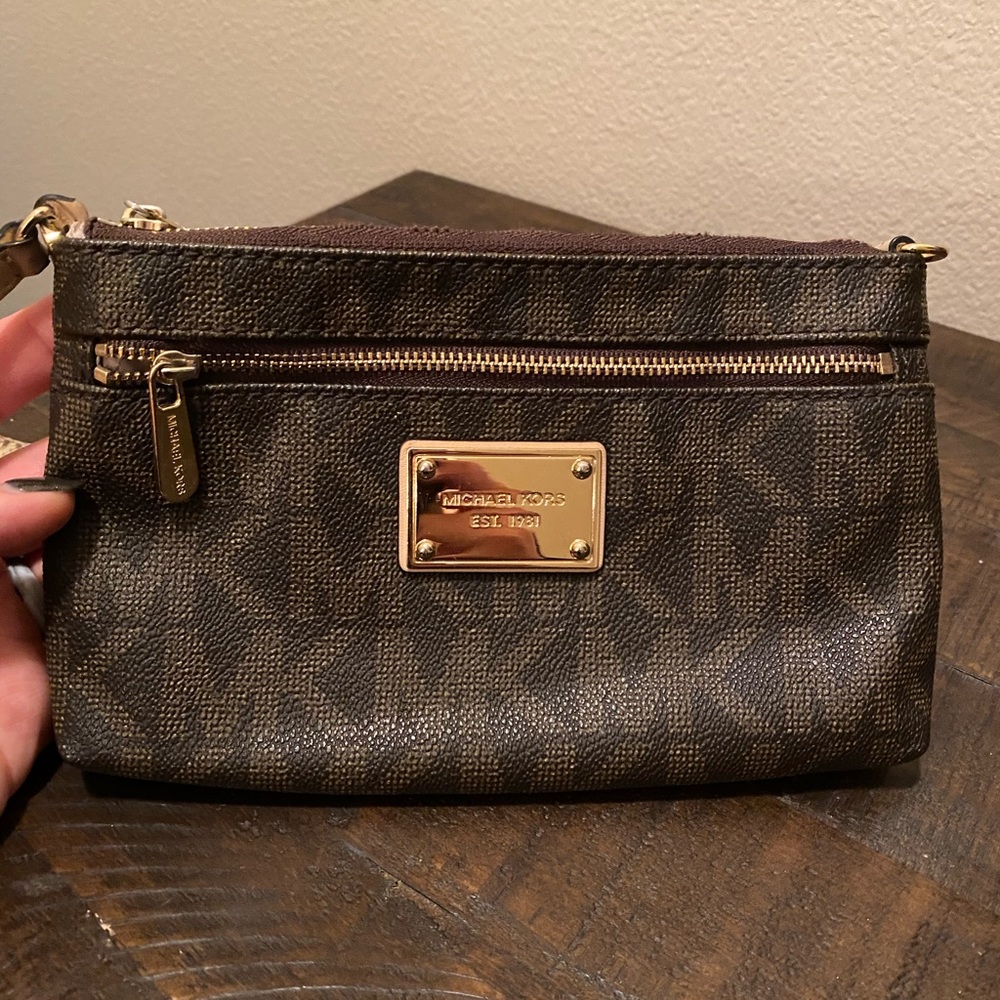 🚫SOLD 🚫 Michael Kors Wristlet